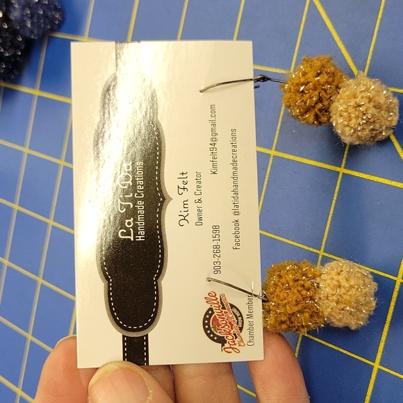 Fuzz Ball Earrings 2 Tone Brown - Picture 1 of 1